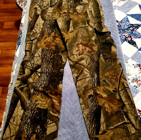 Realtree Pants Women's Size 10 - Picture 2 of 3